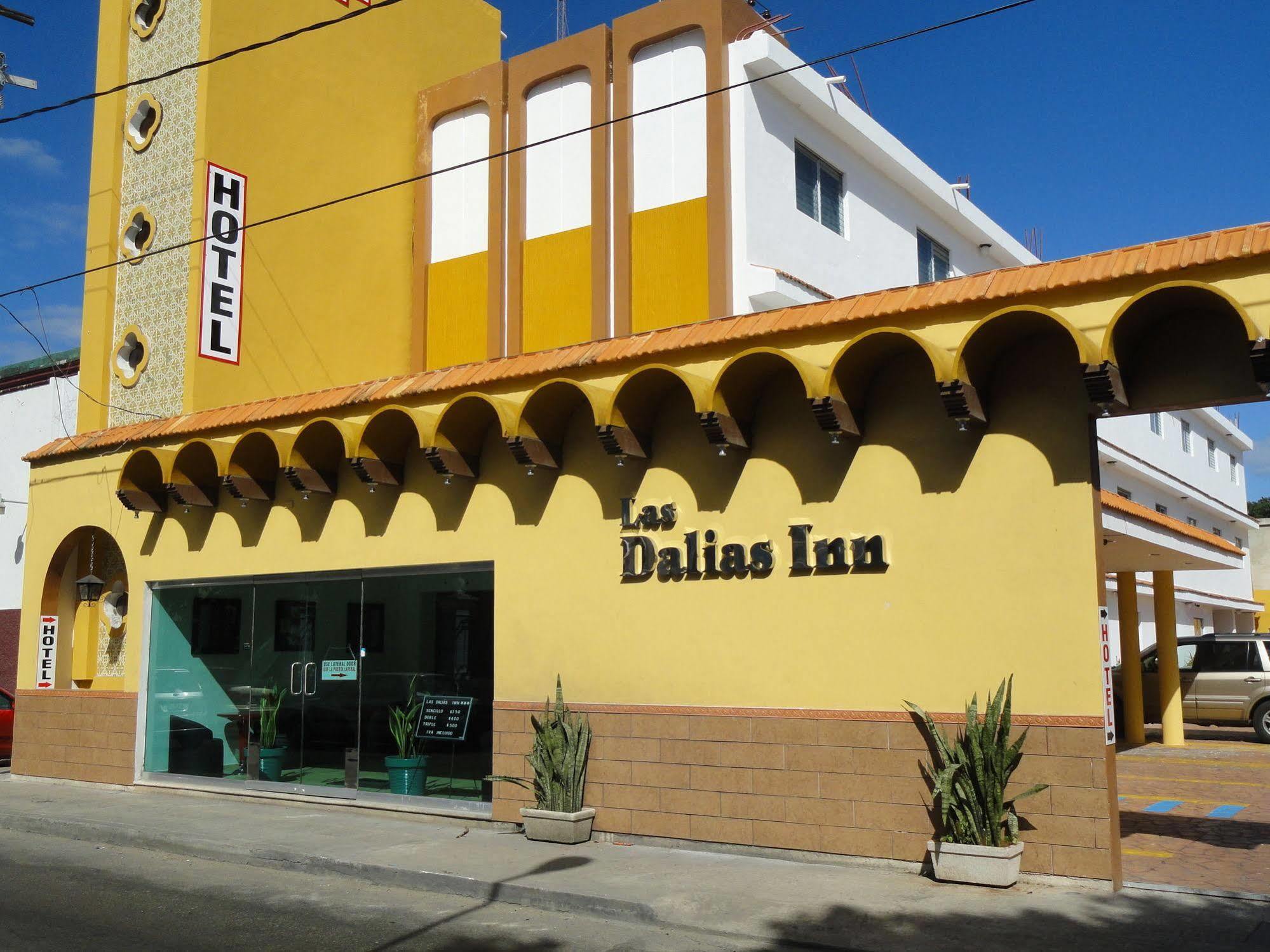 מרידה Hotel Las Dalias Inn מראה חיצוני תמונה